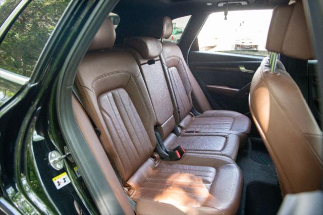 Photo of 2018 BLACK Audi Q5