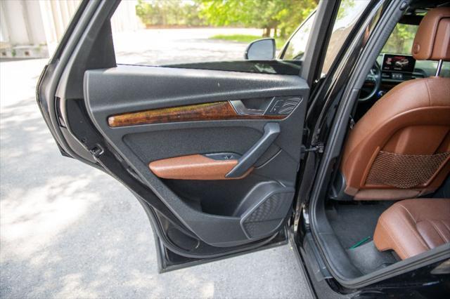 Photo of 2018 BLACK Audi Q5