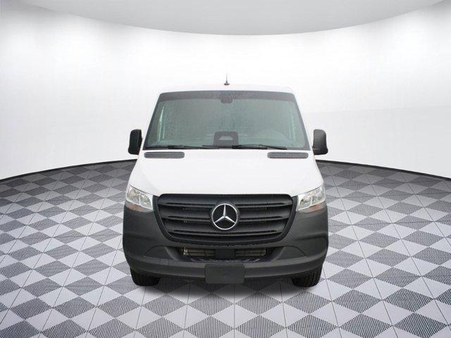 Photo of 2025 Arctic White Mercedes-Benz Sprinter 2500
