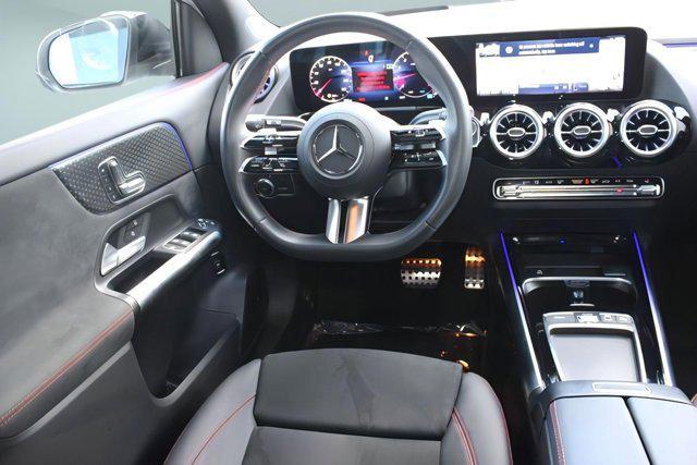 Photo of 2025 Polar White Mercedes-Benz GLA 250