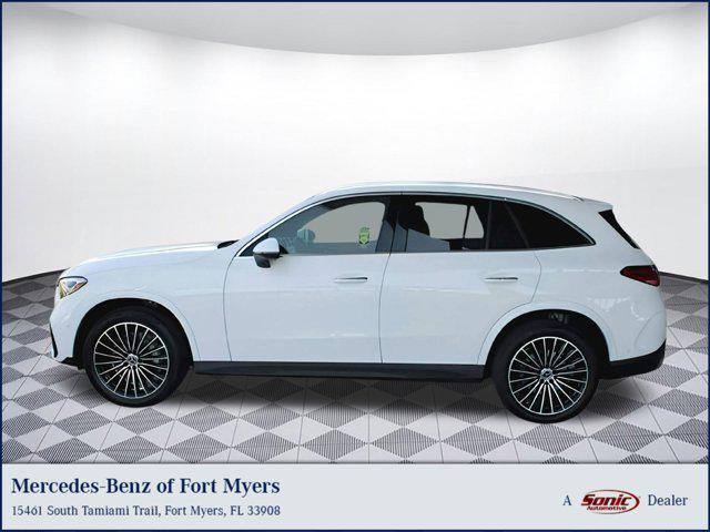 Photo of 2025 Polar White Mercedes-Benz GLC 300