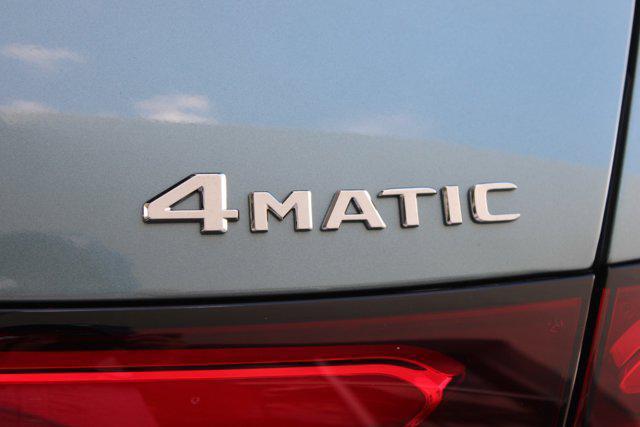 Photo of 2026 Verde Silver Metallic Mercedes-Benz GLC 300