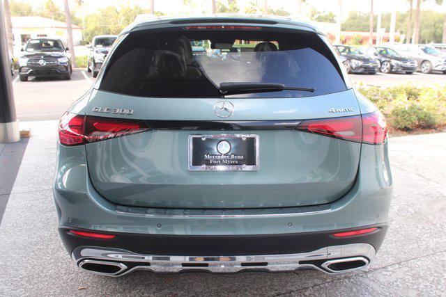 Photo of 2026 Verde Silver Metallic Mercedes-Benz GLC 300