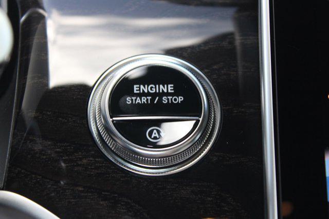 Photo of 2026 Verde Silver Metallic Mercedes-Benz GLC 300