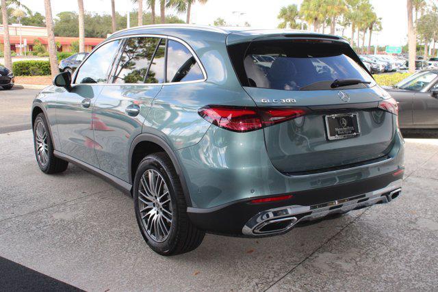 Photo of 2026 Verde Silver Metallic Mercedes-Benz GLC 300