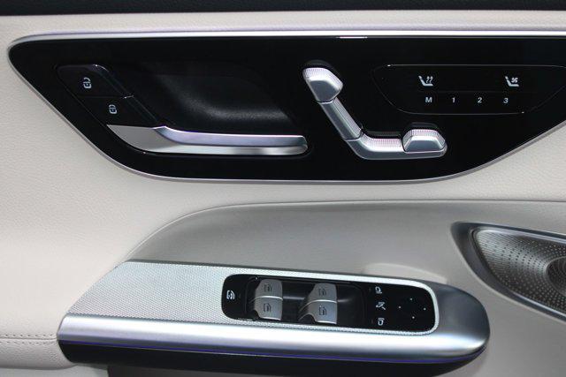 Photo of 2026 Verde Silver Metallic Mercedes-Benz GLC 300