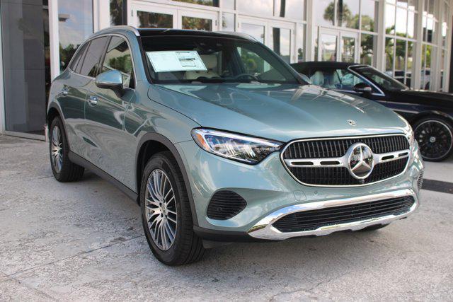 Photo of 2026 Verde Silver Metallic Mercedes-Benz GLC 300