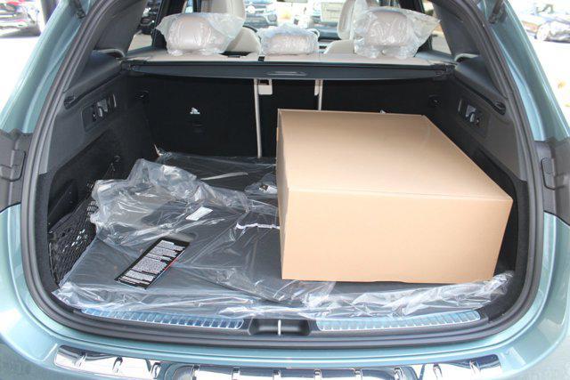 Photo of 2026 Verde Silver Metallic Mercedes-Benz GLC 300