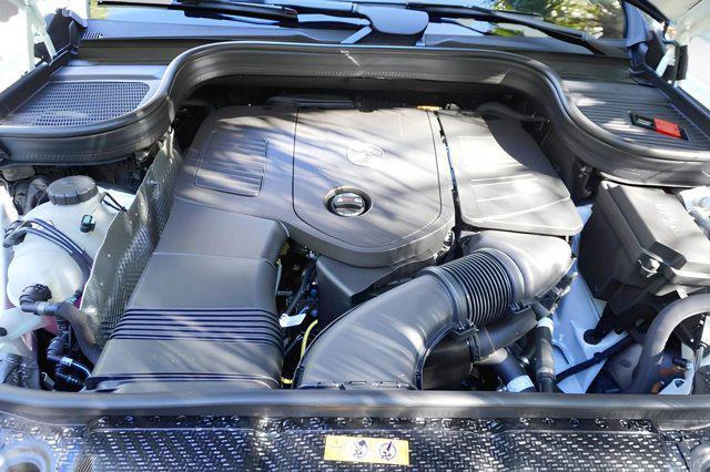 Photo of 2025 Polar White Mercedes-Benz GLE 350