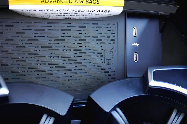 Photo of 2025 Polar White Mercedes-Benz GLE 350