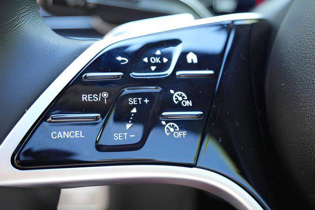 Photo of 2025 Polar White Mercedes-Benz GLE 350