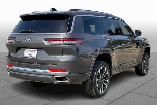Photo of 2023 Metallic Jeep Grand Cherokee L