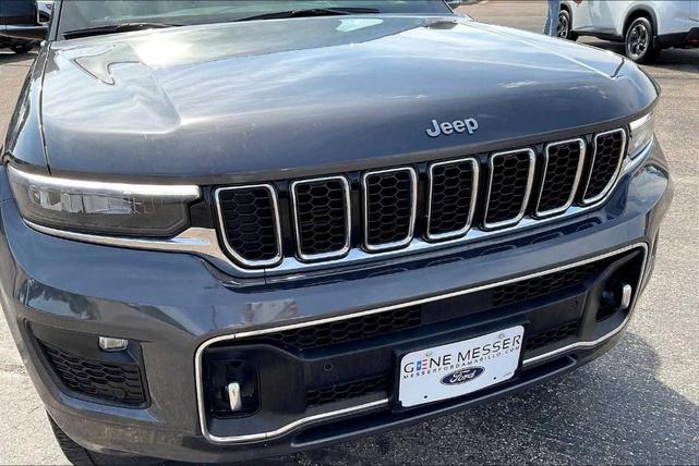 Photo of 2023 Metallic Jeep Grand Cherokee L