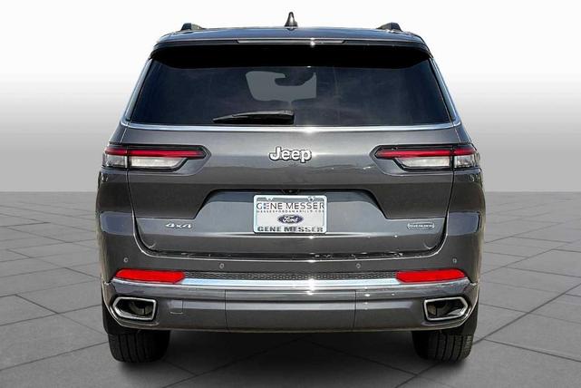Photo of 2023 Metallic Jeep Grand Cherokee L