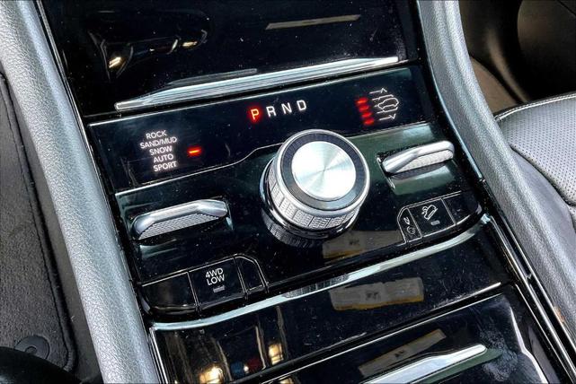 Photo of 2023 Metallic Jeep Grand Cherokee L