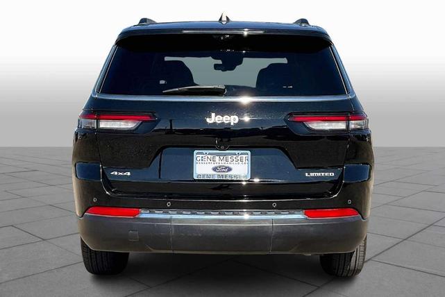 Photo of 2024 Diamond Black Jeep Grand Cherokee L
