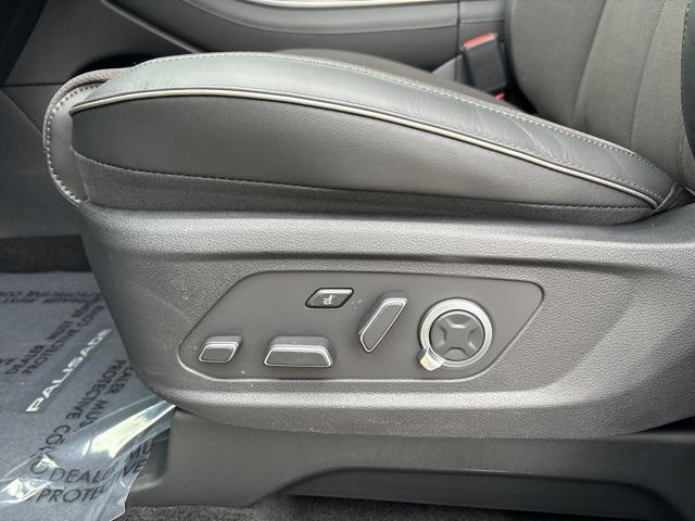 Photo of 2025 Hyper White Hyundai PALISADE