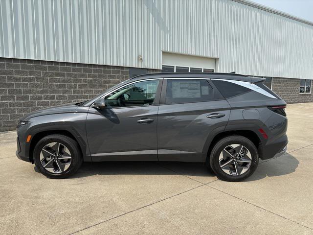 Photo of 2025 Ecotronic Gray Hyundai TUCSON