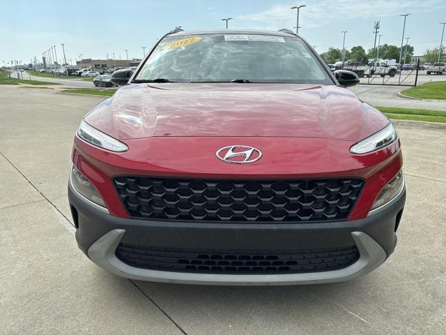 Photo of 2022 Pulse Red w/Black Roof Hyundai KONA