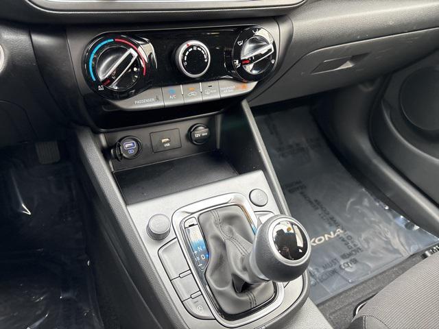 Photo of 2022 Pulse Red w/Black Roof Hyundai KONA