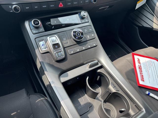 Photo of 2025 Hyper White Hyundai PALISADE