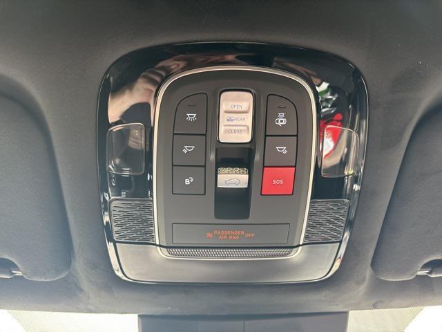 Photo of 2025 Hyper White Hyundai PALISADE