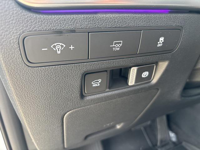 Photo of 2025 Hyper White Hyundai PALISADE