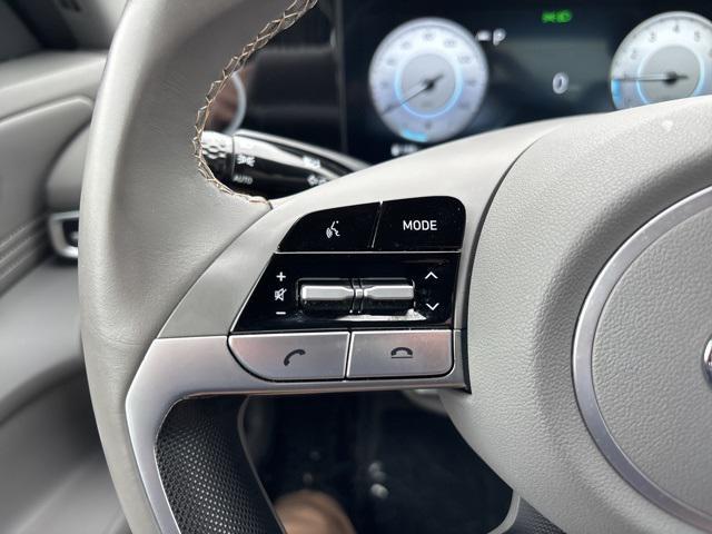 Photo of 2023 Onyx Black Hyundai ELANTRA