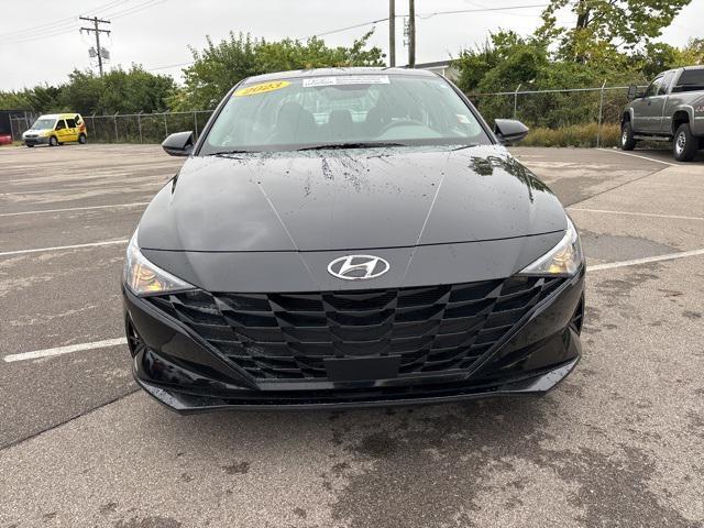 Photo of 2023 Onyx Black Hyundai ELANTRA