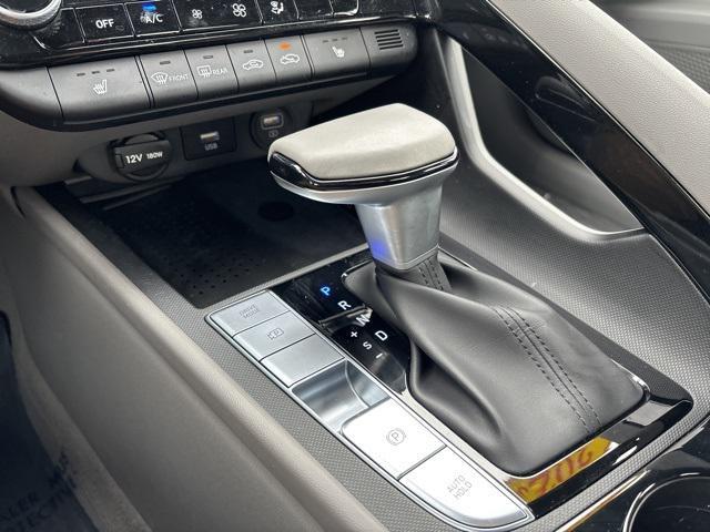 Photo of 2023 Onyx Black Hyundai ELANTRA