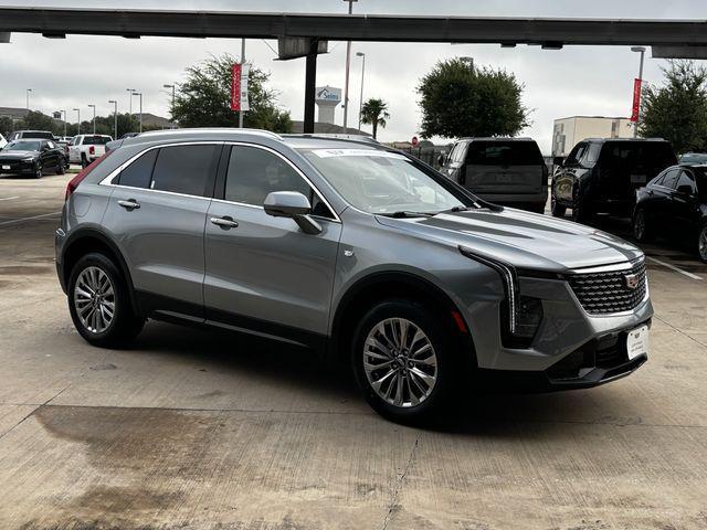 Photo of 2025 Argent Silver Metallic Cadillac XT4
