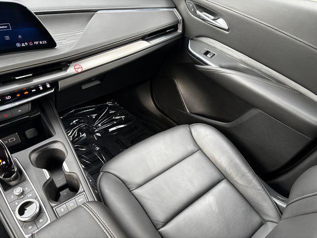 Photo of 2025 Argent Silver Metallic Cadillac XT4