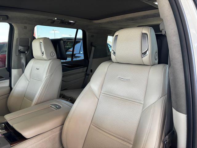 Photo of 2022 Crystal White Tricoat Cadillac Escalade