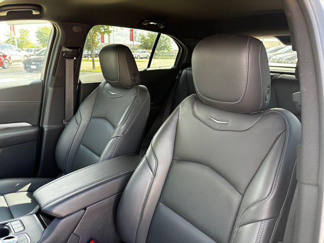 Photo of 2025 Argent Silver Metallic Cadillac XT4