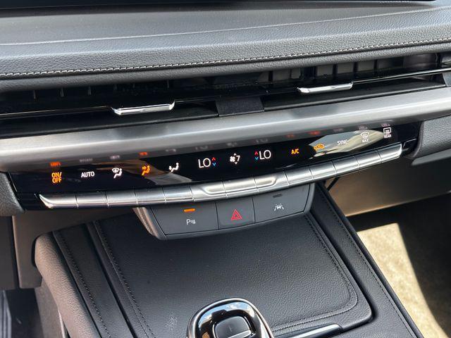 Photo of 2025 Argent Silver Metallic Cadillac XT4