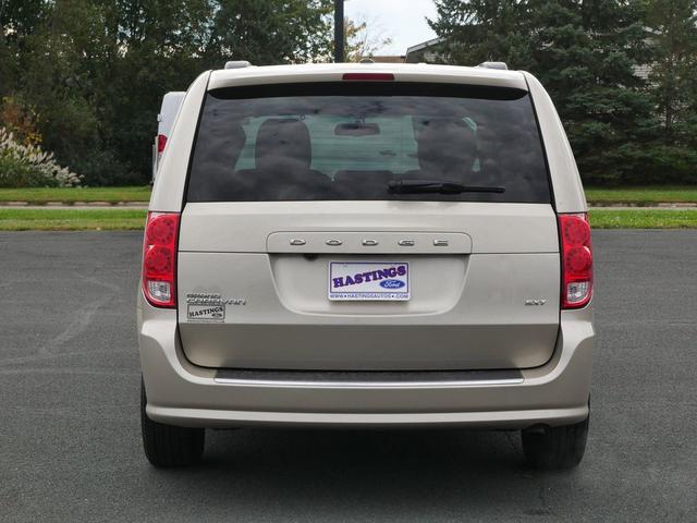 Photo of 2015 Tan Dodge Grand Caravan