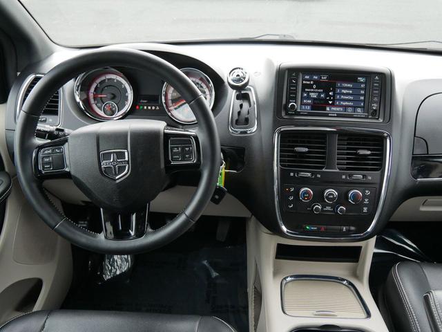 Photo of 2015 Tan Dodge Grand Caravan