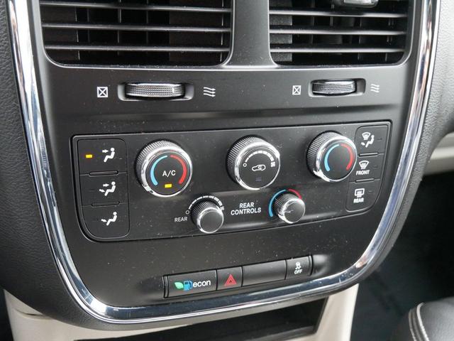 Photo of 2015 Tan Dodge Grand Caravan