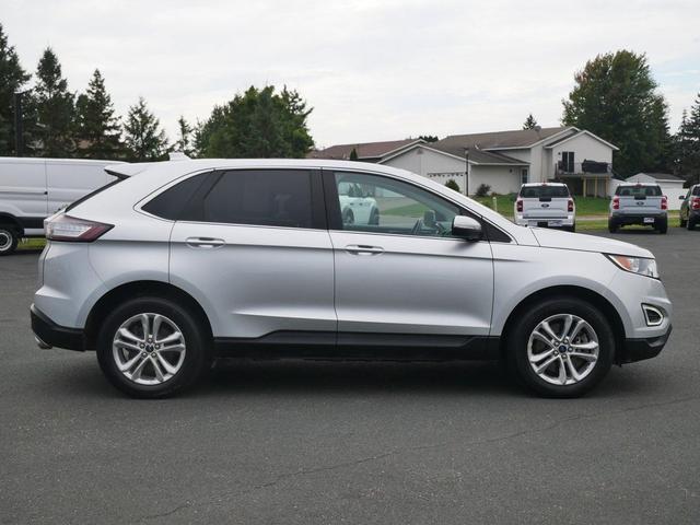 Photo of 2016 Silver Ford Edge