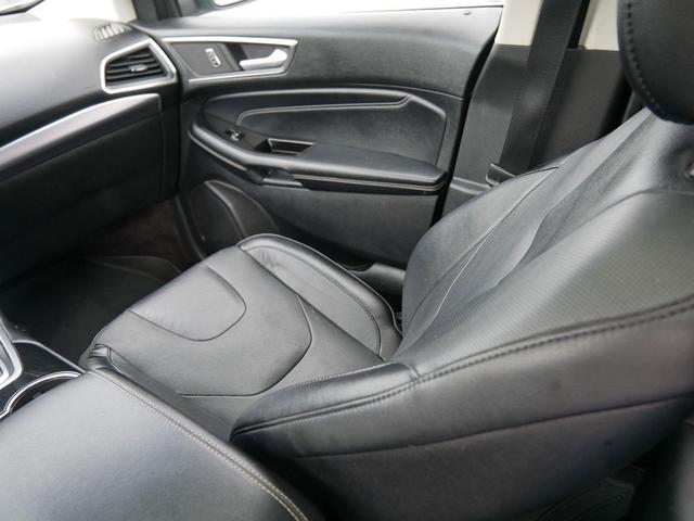 Photo of 2016 Silver Ford Edge