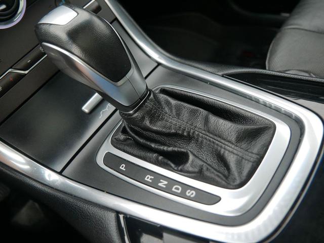 Photo of 2016 Silver Ford Edge