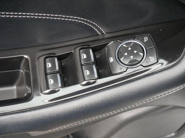 Photo of 2016 Silver Ford Edge