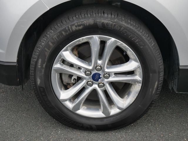 Photo of 2016 Silver Ford Edge