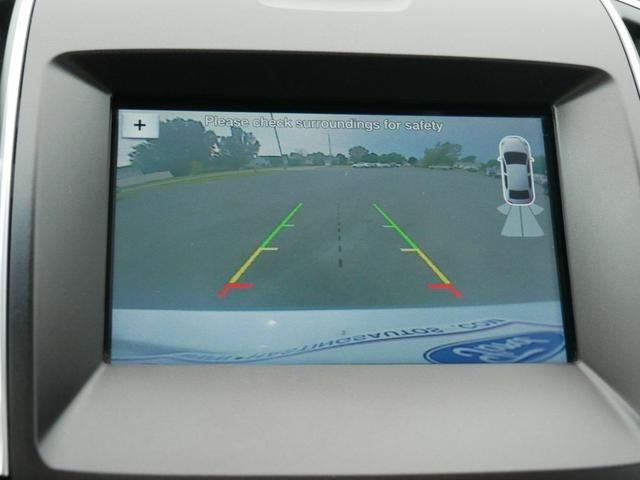 Photo of 2016 Silver Ford Edge