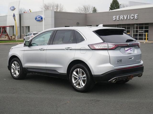 Photo of 2016 Silver Ford Edge