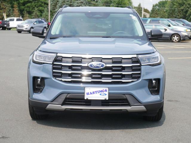 Photo of 2025 Blue Ford Explorer