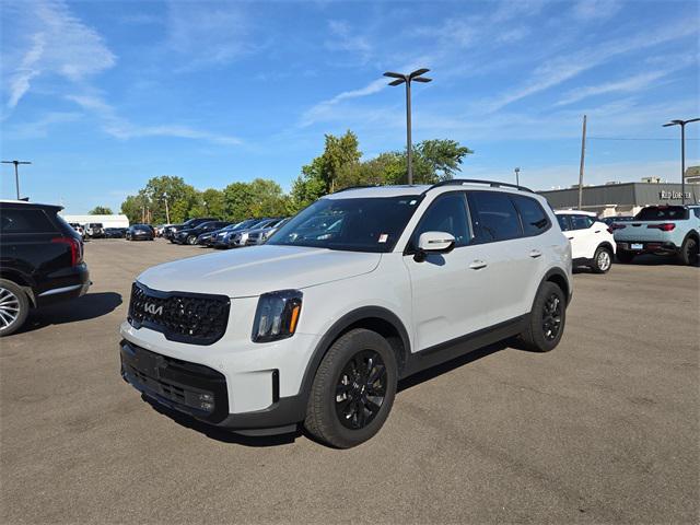 Photo of 2024 Wolf Gray Kia Telluride