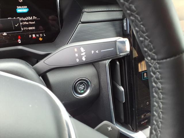 Photo of 2025 Summit White GMC Acadia