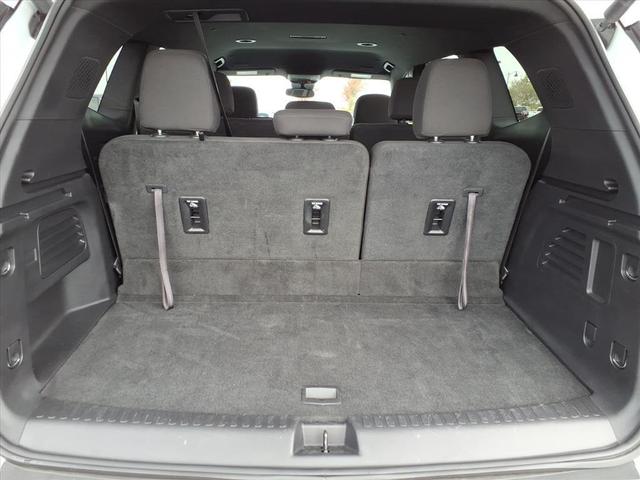 Photo of 2025 Summit White GMC Acadia