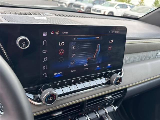 Photo of 2025 Radiant Red Chevrolet Colorado